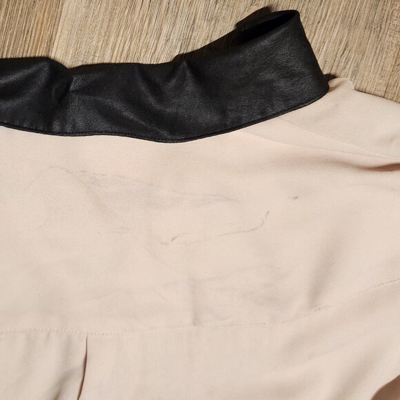 🖤EXPRESS 🖤The Portofino Shirt White/Cream Black Contrast Collar Sheer Blouse-M - Picture 4 of 4